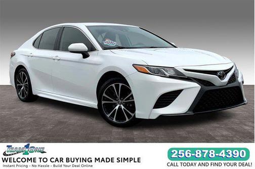 2020 Toyota Camry SE