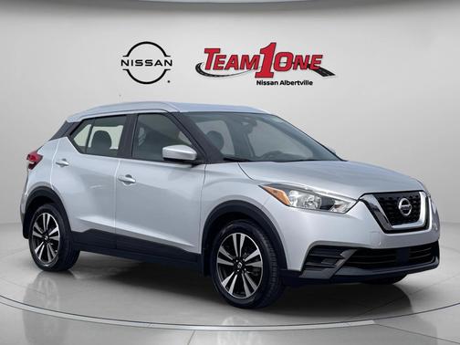 Brilliant Silver Metallic 2020 Nissan Kicks SV