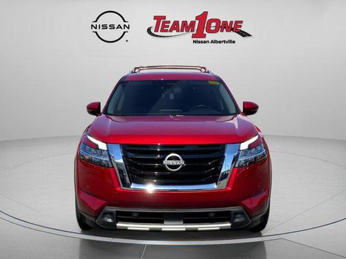 2023 Nissan Pathfinder SL 4WD
