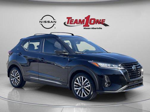 2021 Nissan Kicks SR