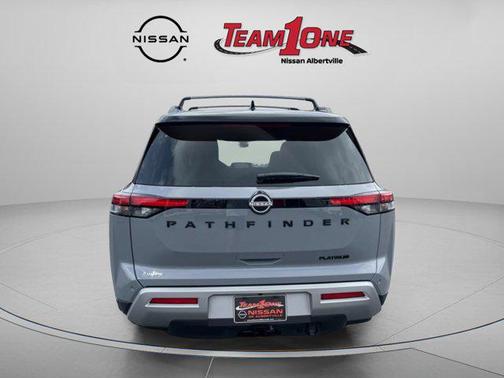 2025 Nissan Pathfinder Platinum FWD