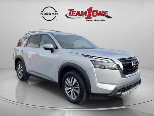 2025 Nissan Pathfinder SL 4WD