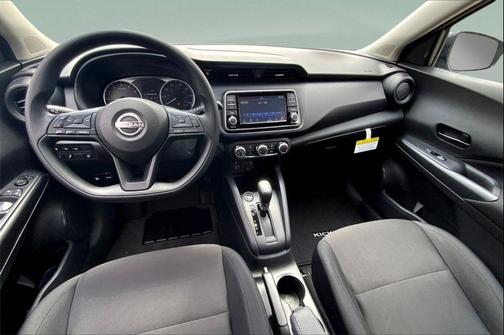 Gun Metallic 2025 Nissan Kicks S