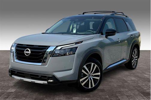 2025 Nissan Pathfinder Platinum FWD