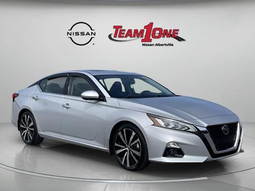 Brilliant Silver Metallic 2019 Nissan Altima 2.5 Platinum