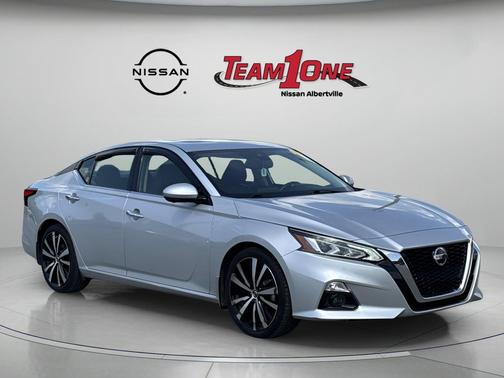 Brilliant Silver Metallic 2019 Nissan Altima 2.5 Platinum