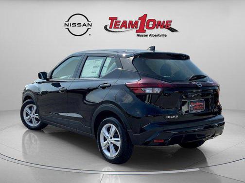 2025 Nissan Kicks S