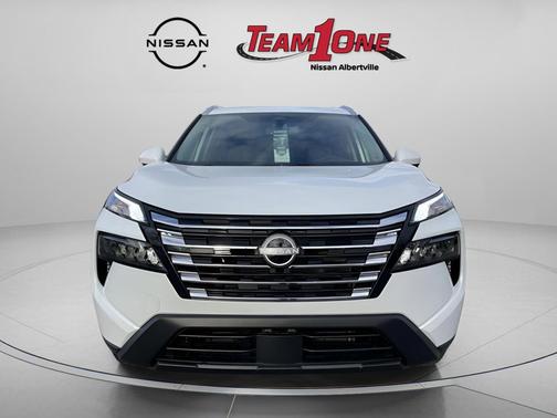 Everest White Pearl Tricoat 2026 Nissan Rogue SV