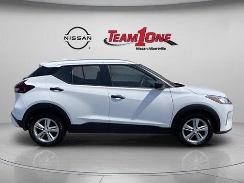 2025 Nissan Kicks S