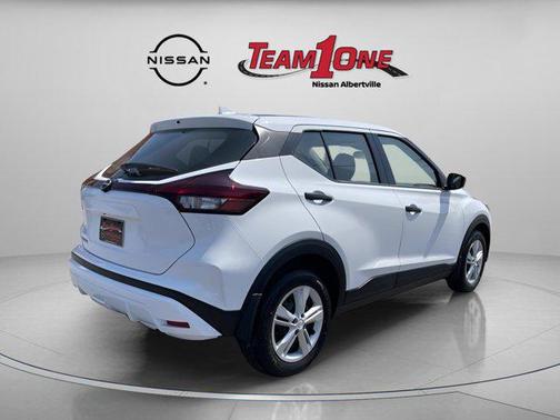 2025 Nissan Kicks S