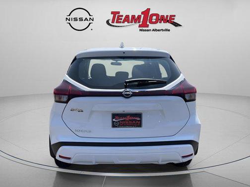 2025 Nissan Kicks S
