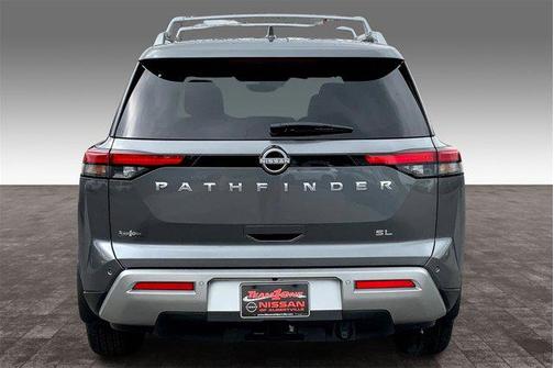 2025 Nissan Pathfinder SL FWD