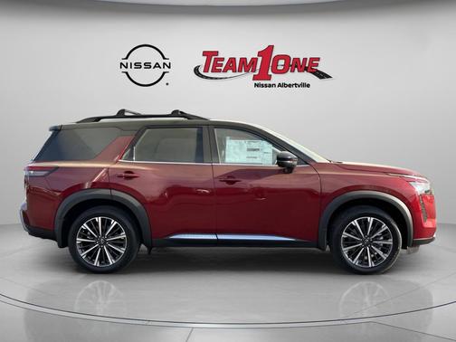 Scarlet Ember Tintcoat/Super Black 2026 Nissan Pathfinder Platinum