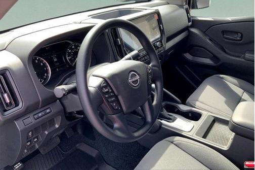 2025 Nissan Frontier S