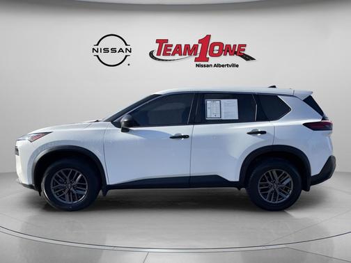 Glacier White 2022 Nissan Rogue S