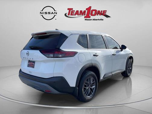 Glacier White 2022 Nissan Rogue S