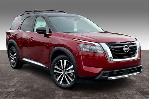 2025 Nissan Pathfinder Platinum FWD