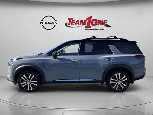 2025 Nissan Pathfinder Platinum FWD