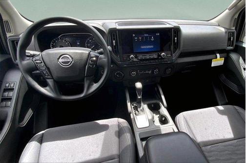 2025 Nissan Frontier S