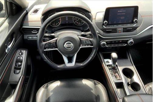 2021 Nissan Altima SR FWD
