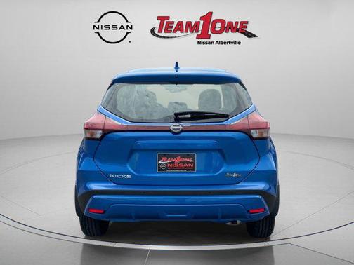 2025 Nissan Kicks S
