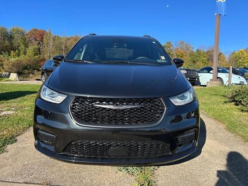 2022 Chrysler Pacifica Touring L AWD