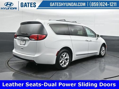2017 Chrysler Pacifica Touring-L Plus