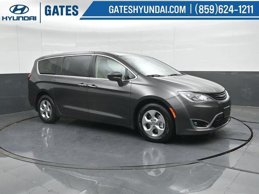 2017 Chrysler Pacifica Hybrid Touring Plus