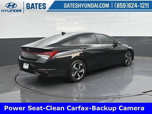 2022 Hyundai ELANTRA SEL