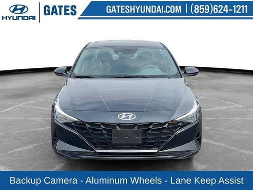 2021 Hyundai ELANTRA SE