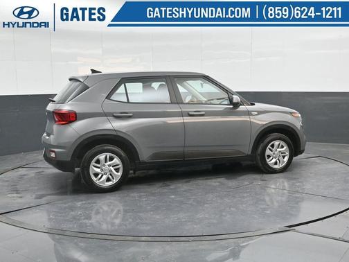 2022 Hyundai VENUE SE