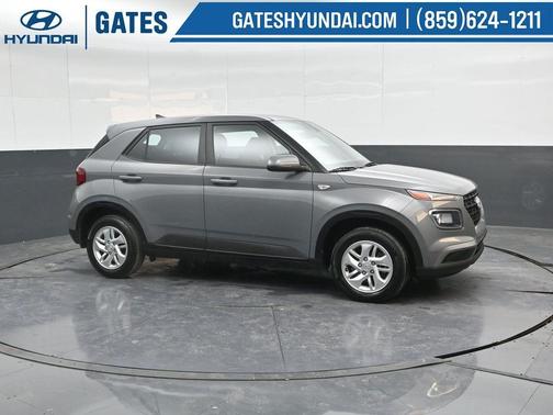 2022 Hyundai VENUE SE