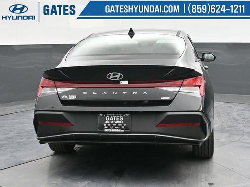 2025 Hyundai ELANTRA HEV SEL Sport