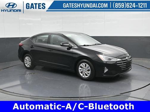 2019 Hyundai ELANTRA SE