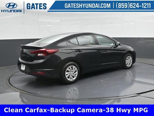 2019 Hyundai ELANTRA SE