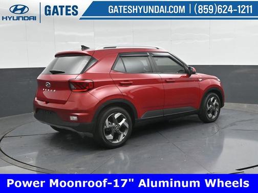 2022 Hyundai VENUE SEL