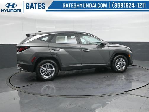 Hampton Gray 2026 Hyundai TUCSON SE