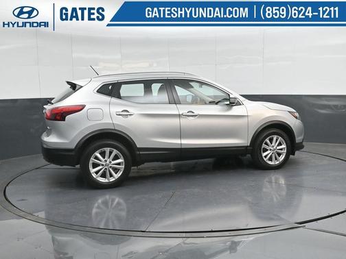 2017 Nissan Rogue Sport SV