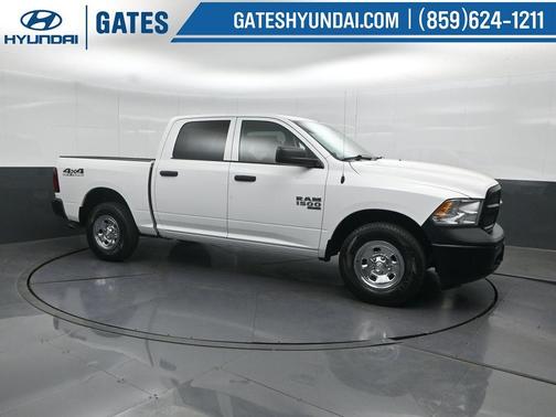 Bright White Clearcoat 2019 RAM 1500 Classic Tradesman