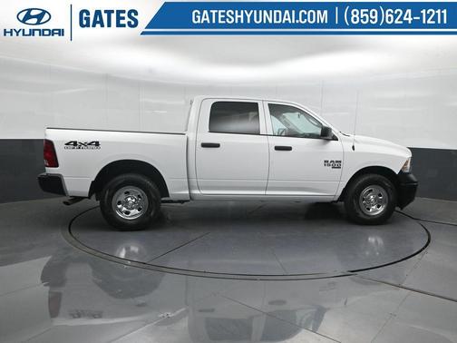 Bright White Clearcoat 2019 RAM 1500 Classic Tradesman
