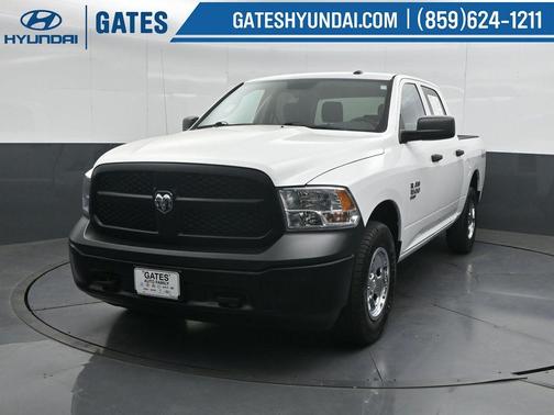 Bright White Clearcoat 2019 RAM 1500 Classic Tradesman