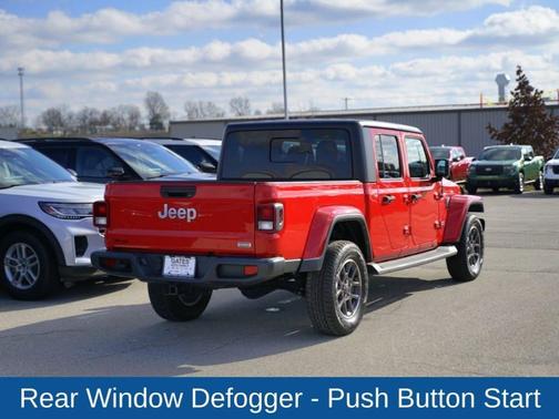 Firecracker Red Clearcoat 2021 Jeep Gladiator Overland