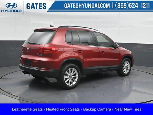Wild Cherry Metallic 2015 Volkswagen Tiguan 4MOTION Auto SE