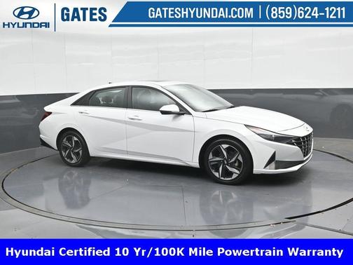 2022 Hyundai ELANTRA SEL