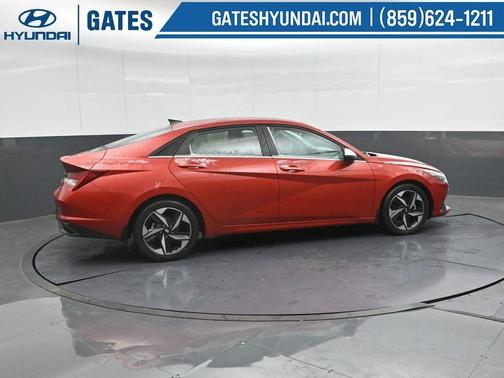2022 Hyundai ELANTRA Limited