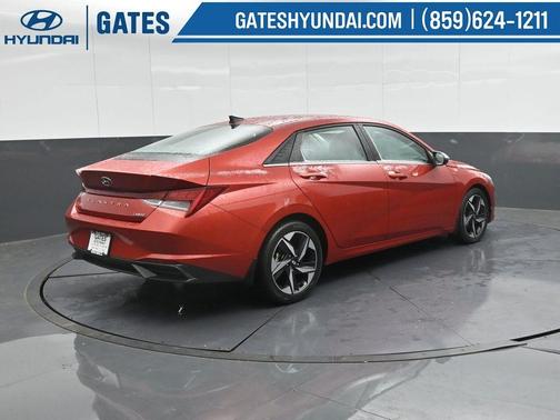 2022 Hyundai ELANTRA Limited