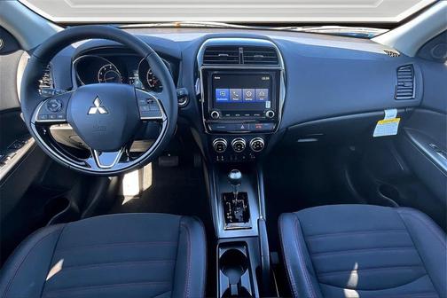 2025 Mitsubishi Outlander Sport SE