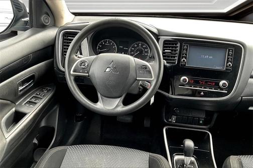 2020 Mitsubishi Outlander ES