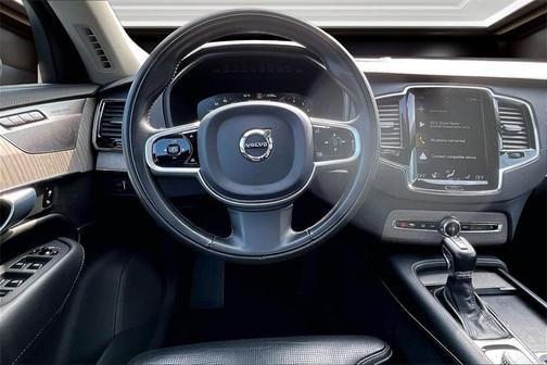 2021 Volvo XC90 T6 Inscription