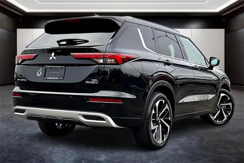 2023 Mitsubishi Outlander PHEV SEL